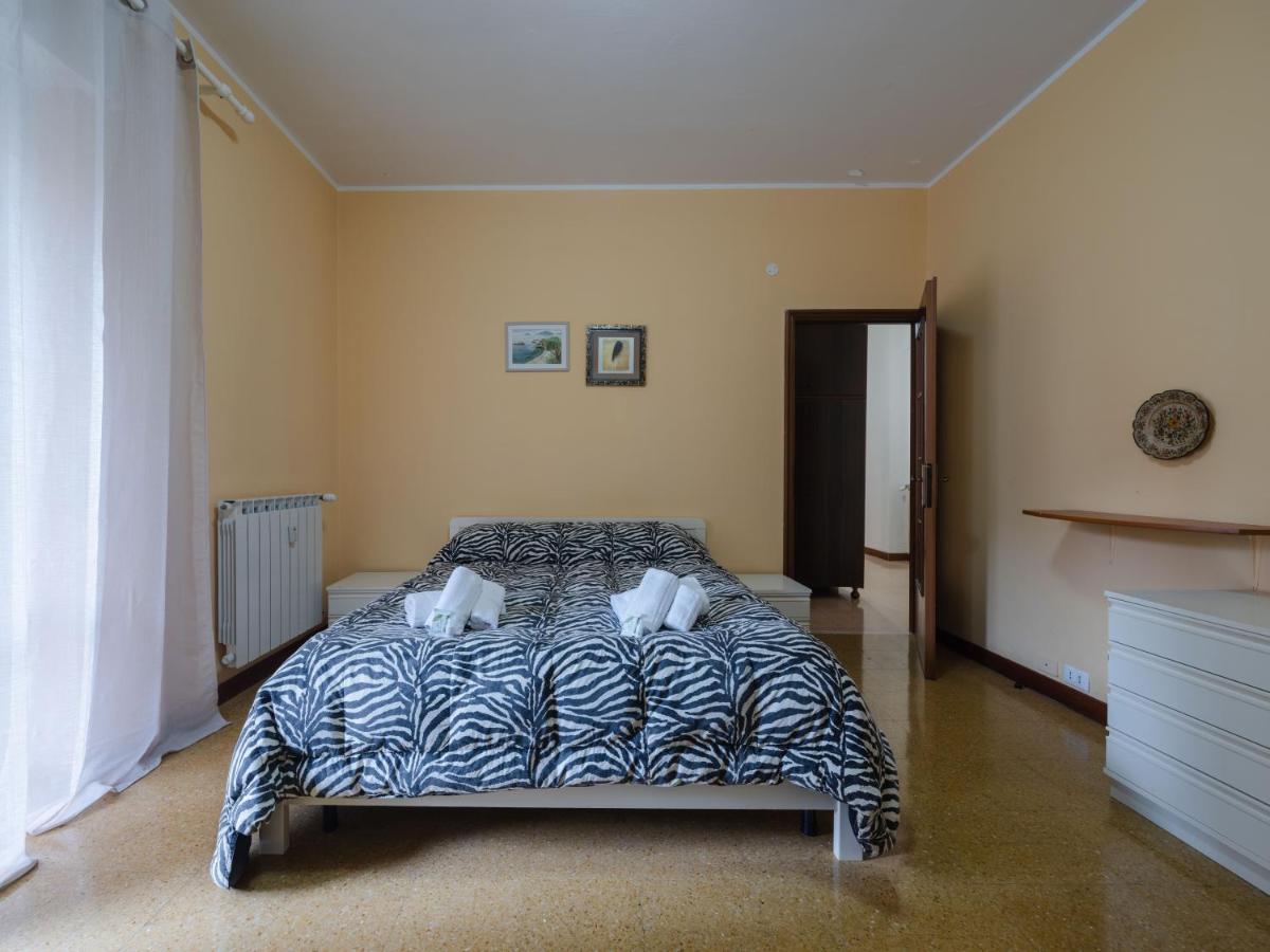 Casa Di Maty - Cozy Apartment With Balcony Специя Екстериор снимка