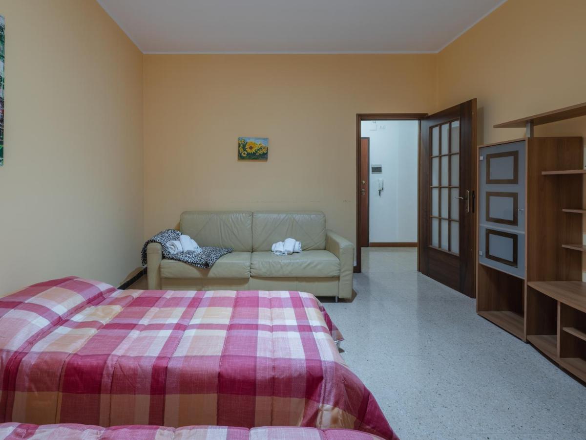 Casa Di Maty - Cozy Apartment With Balcony Специя Екстериор снимка